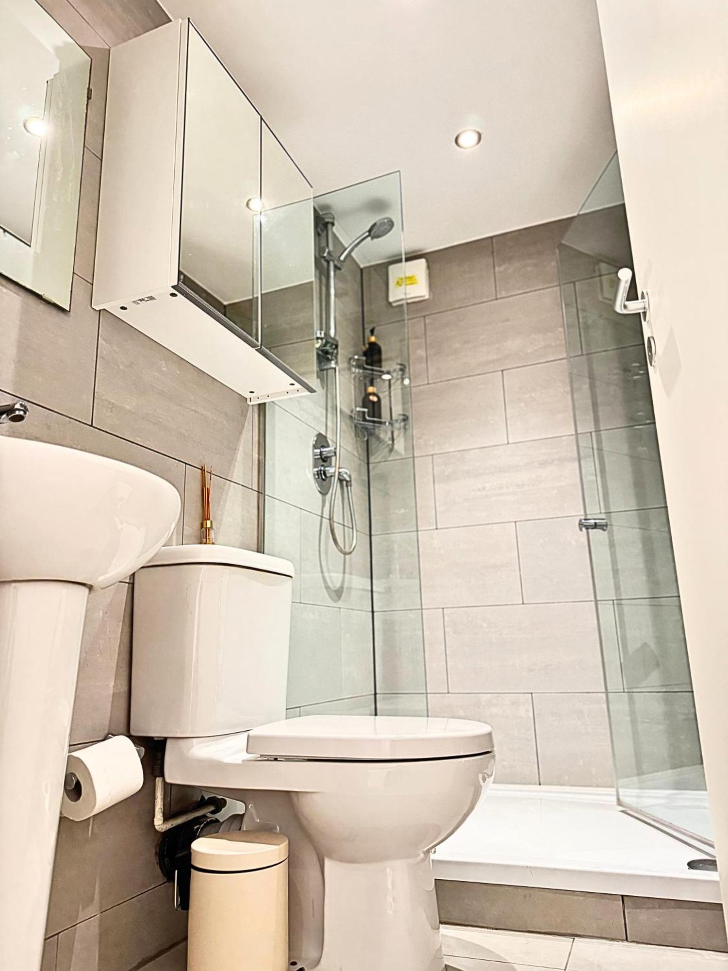The Heart Of Kensington Mews - 3 Bedrooms House-private Entrance-hyde Park Walk Away-green Park 9 Minutes Underground- The Of With Glamour Of Kensington Casa de Férias *